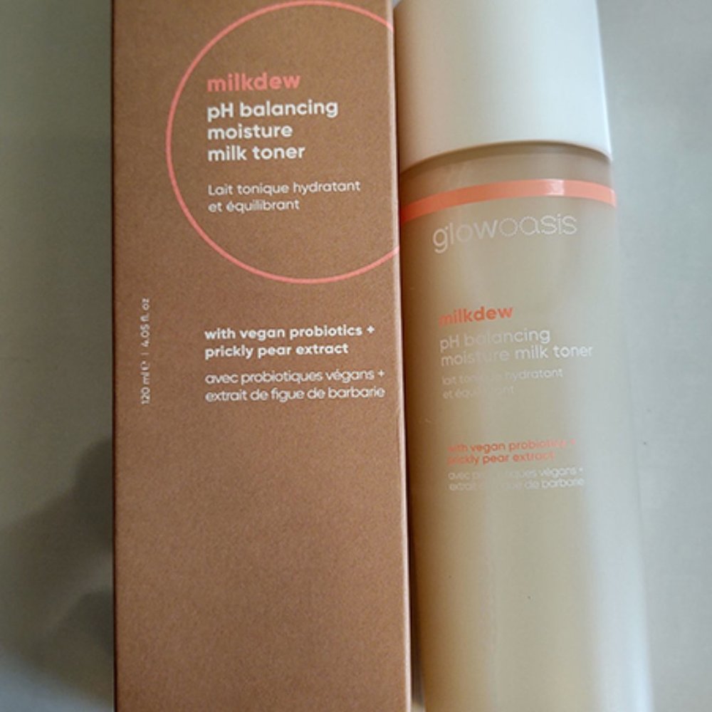 GLOWOASIS milkdew pH balancing moisture milk toner